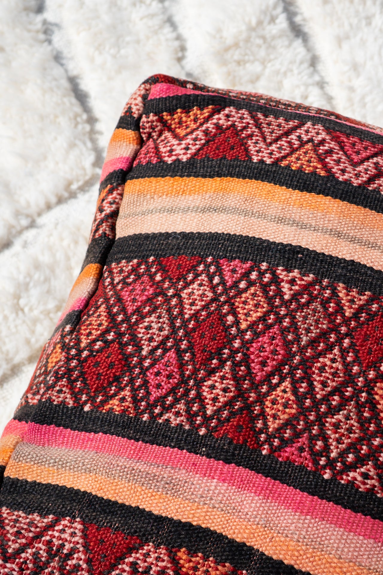 MOROCCAN VINTAGE POUF | MYSTERY