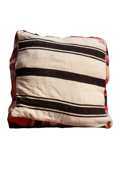 MOROCCAN VINTAGE POUF | LA SOURCE
