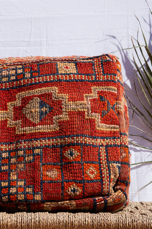 MOROCCAN VINTAGE POUF | DEVILS ROCK
