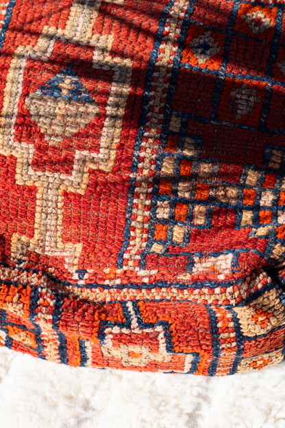 MOROCCAN VINTAGE POUF | DEVILS ROCK