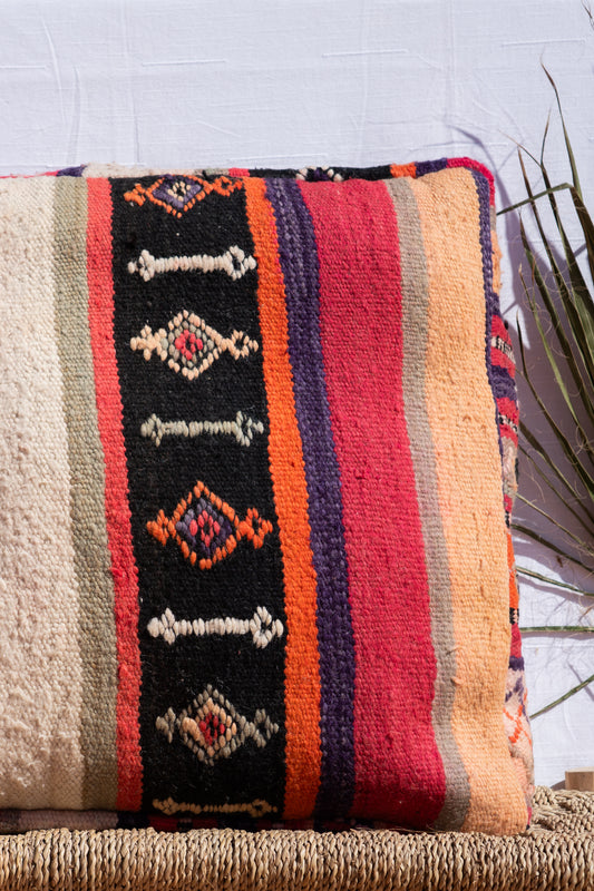 MOROCCAN VINTAGE POUF | LA SOURCE